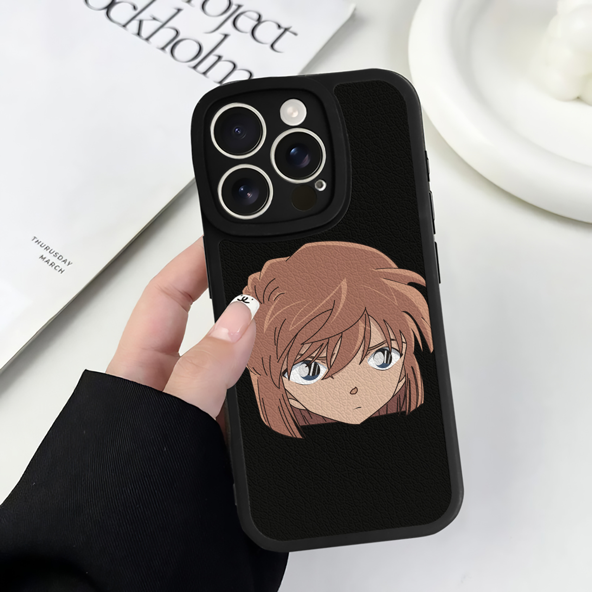 （画像用） 名探偵コナン 灰原 哀 はいばら あい Detective Conan Anita Hailey、Vi Graythorn Haibara Ai 【iPhone 16シリーズ対応】シリコンスマホケース（レザー調） 材質：シリコン